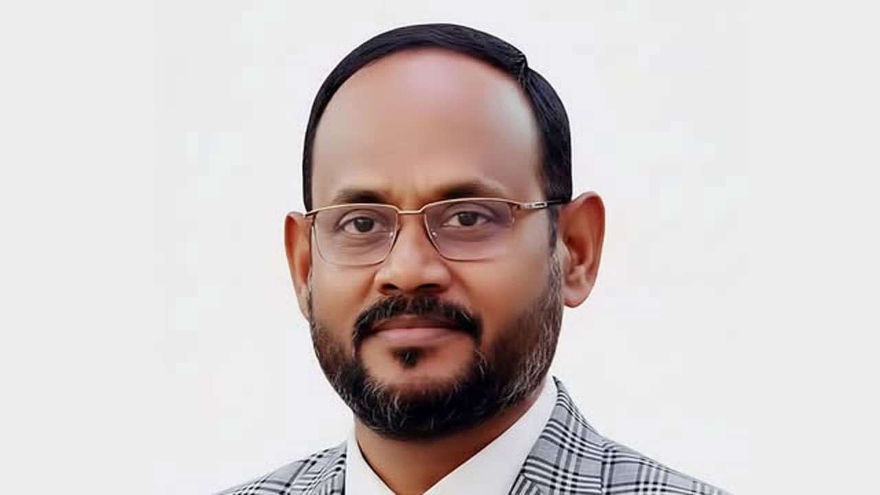 প্রতিমন্ত্রী সুলতান সালাউদ্দিন টুকু