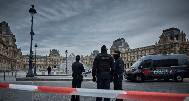 ল্যুভর জাদুঘর