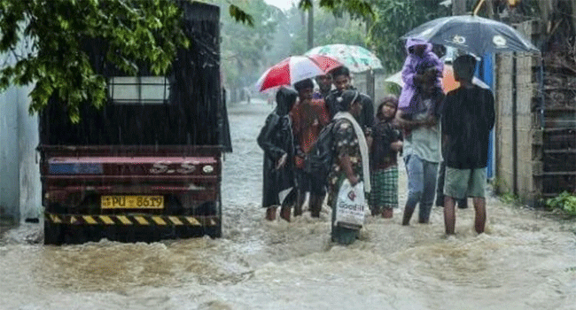 শ্রীলঙ্কায় বন্যা ও ভূমিধসে নিহত বেড়ে ১২৩