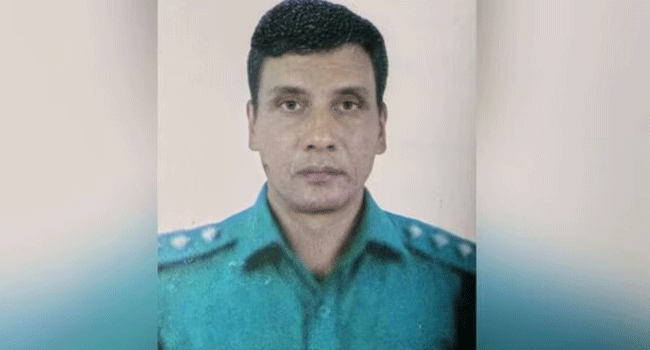পুলিশ কর্মকর্তা আরিফুজ্জামান