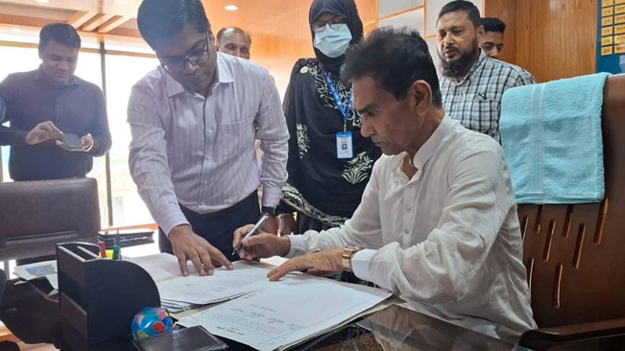 দাফতরিক কার্যক্রম শুরু করেছেন অধ্যক্ষ সোহরাবউদ্দিন