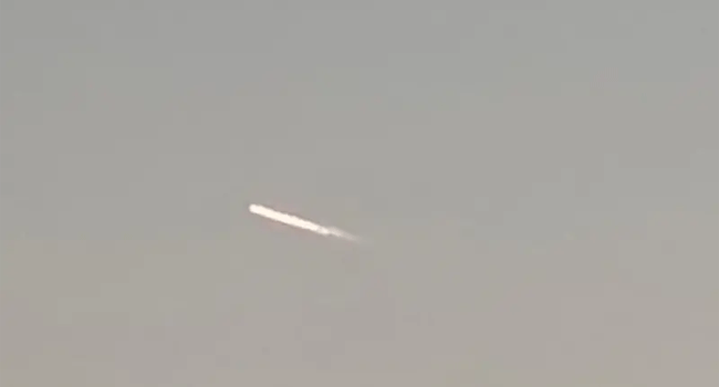 হঠাৎ খুলনার আকাশে আলোর ঝলক