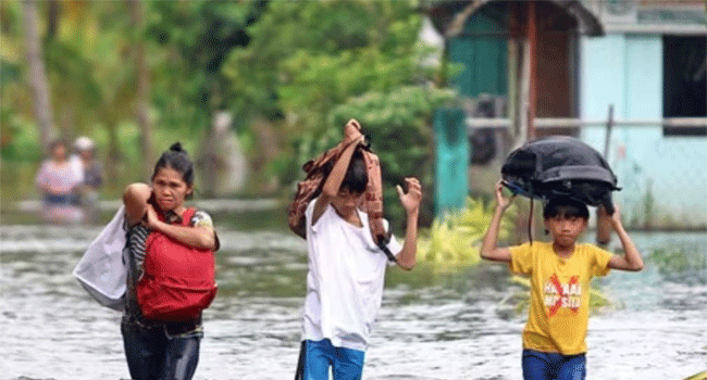 ফিলিপাইনে সুপার টাইফুনের আঘাতের আগে ১০ লাখ মানুষকে স্থানান্তর