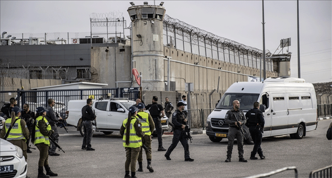 ইসরাইলে এখনো ৯,৩০০ ফিলিস্তিনি বন্দী রয়েছে