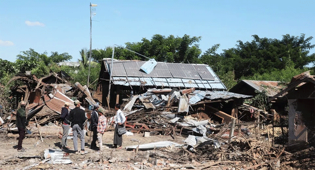 মিয়ানমারে জান্তা বাহিনীর বিমান হামলায় ক্ষতিগ্রস্ত ভবন