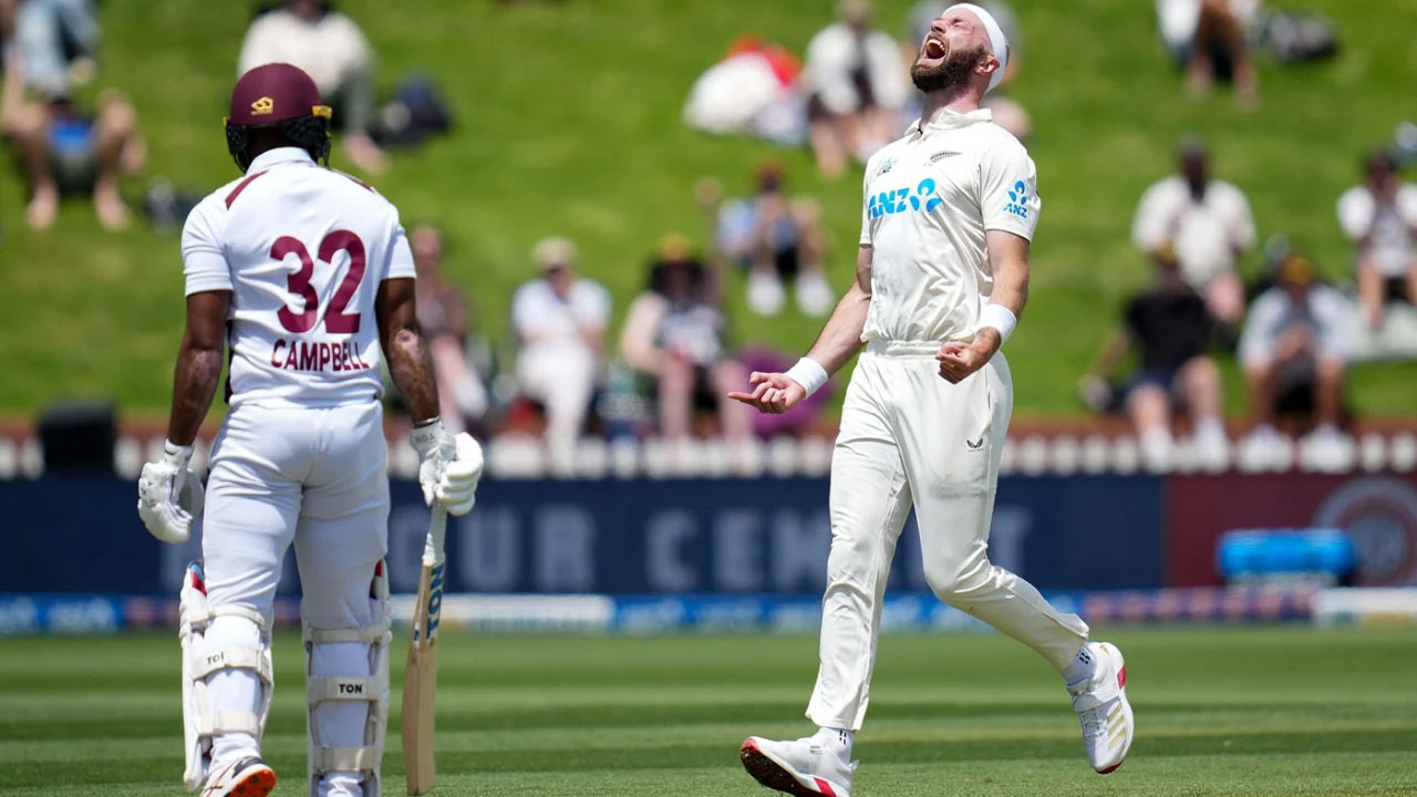 নিউজিল্যান্ডের বিপক্ষে দ্বিতীয় দিন শেষে চাপে ওয়েস্ট ইন্ডিজ