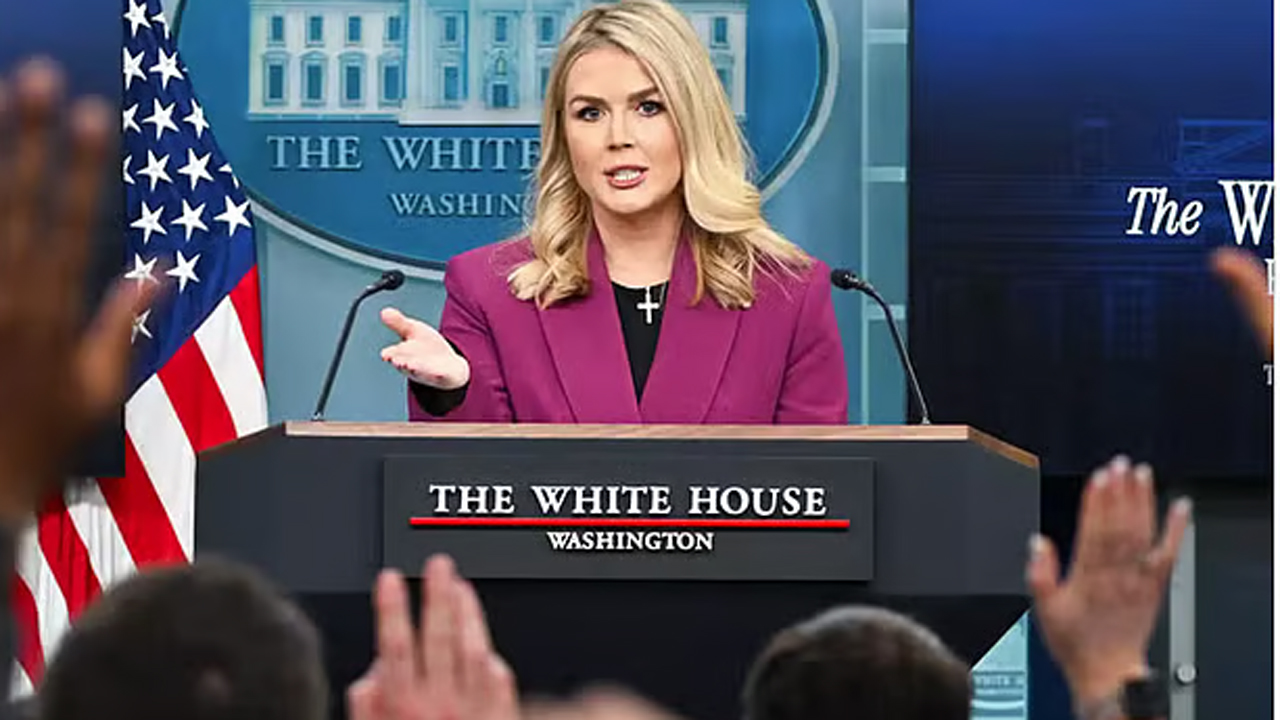 হোয়াইট হাউসের প্রেস সেক্রেটারি ক্যারোলাইন লেভিট