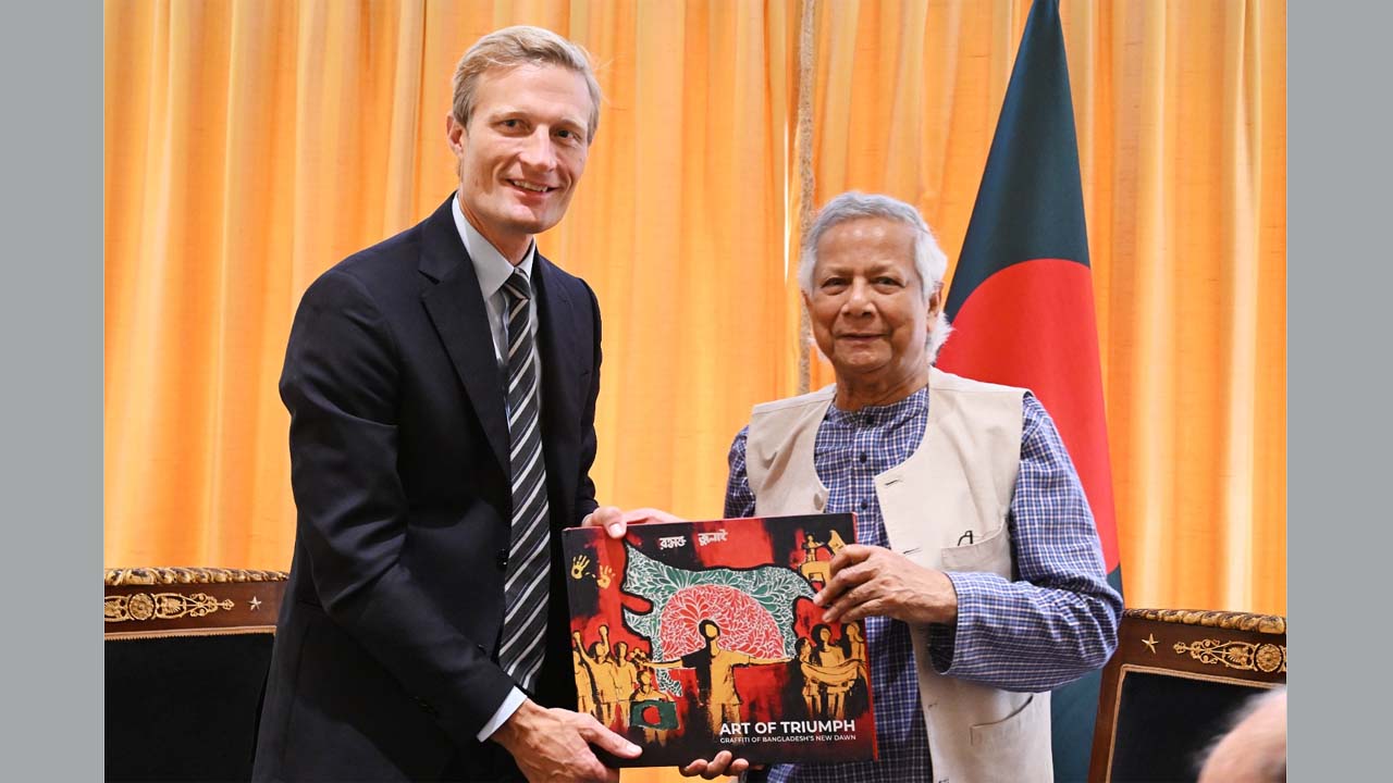 প্রধান উপদেষ্টা অধ্যাপক মুহাম্মদ ইউনূসের সাথে সাক্ষাৎ করেন ডব্লিউএফপি ভারপ্রাপ্ত নির্বাহী পরিচালক কার্ল স্কাউ