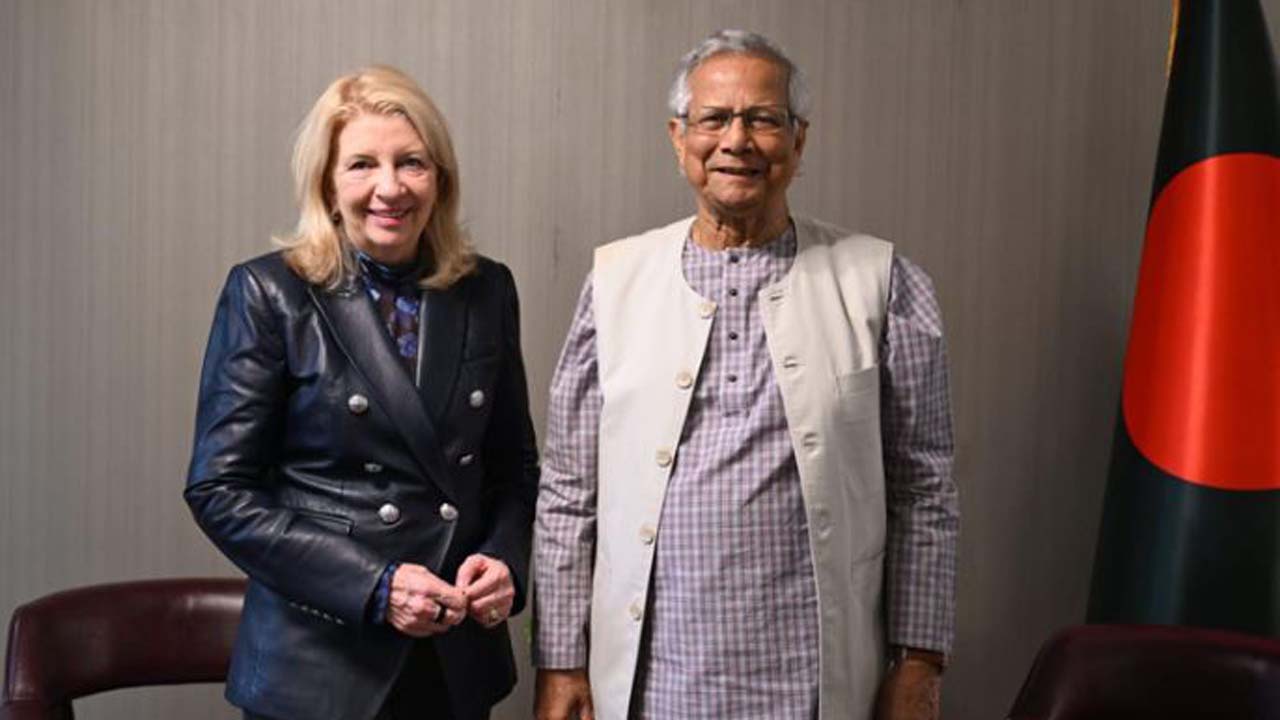 প্রধান উপদেষ্টা অধ্যাপক ড. মুহাম্মদ ইউনূসের সাথে ইউনিসেফের নির্বাহী পরিচালক ক্যাথরিন রাসেল
