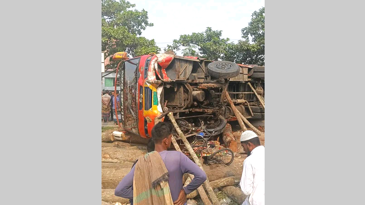 বাসচাপায় নারী নিহত