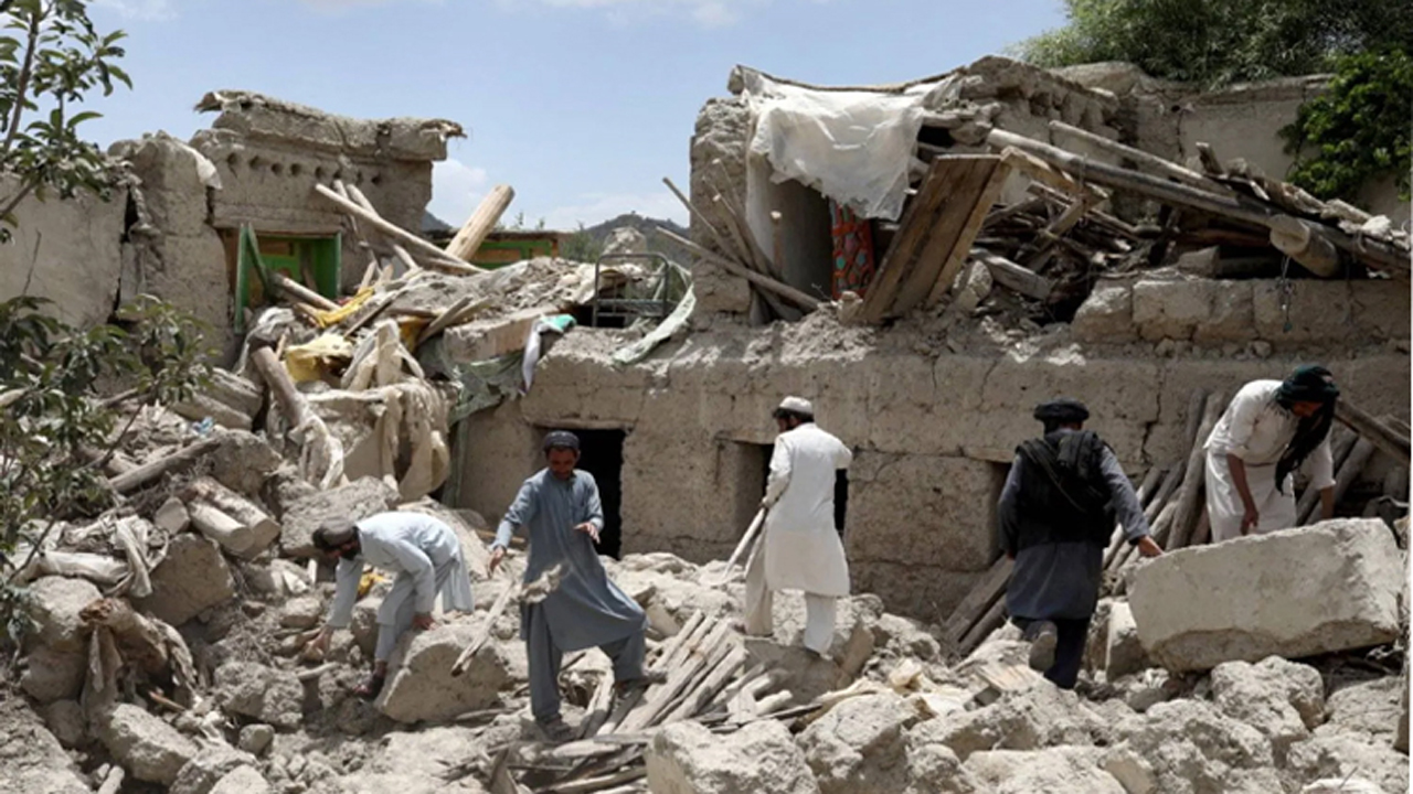 আফগানিস্তানে শক্তিশালী ভূমিকম্পে একই পরিবারের নিহত ৮