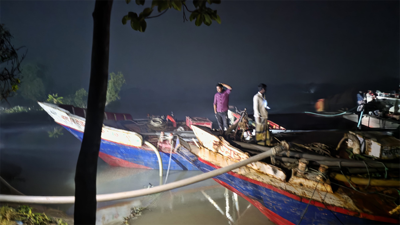 অবৈধভাবে বালু উত্তোলনের দায়ে জরিমানাসহ কারাদণ্ড