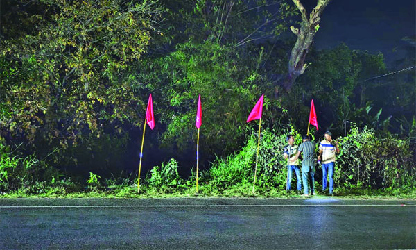 চট্টগ্রাম-কক্সবাজার মহাসড়কে বিআরটিএ’র লাল পতাকা