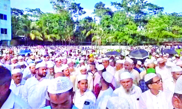 সিলেটে মাওলানা ফরিদ উদ্দিনের নামাজে জানাজায় হাজারো মানুষের উপস্থিতি  : নয়া দিগন্ত