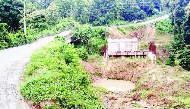 বারইয়ারহাট-হেঁয়াকো-রামগড় সড়ক
