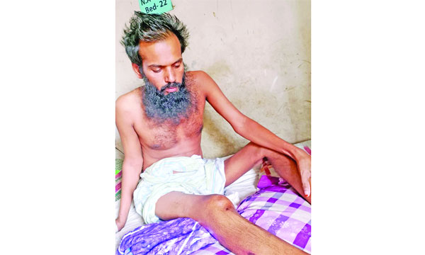 দেশে ফিরে আশ্রয়হীন আহত  জুলাইযোদ্ধা মোশারফ