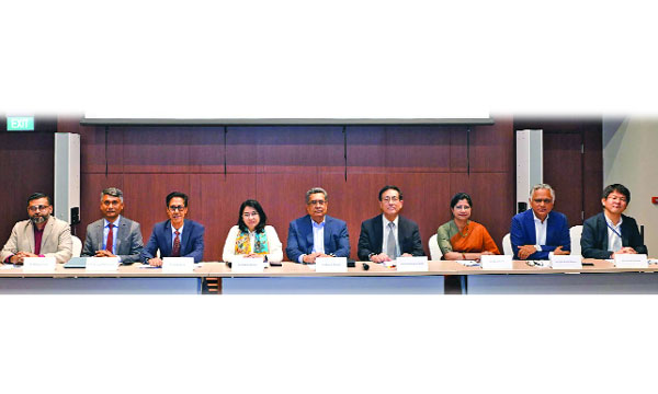 জাপান দূতাবাসে সিপিডির সেমিনারে রাষ্ট্রদূত সাইদা শিনিচিসহ অতিথিরা  : নয়া দিগন্ত