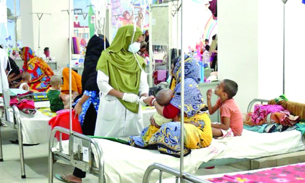 হাসপাতালে হাম ও উপসর্গে ভর্তি রোগীদের চিকিৎসা দেয়া হচ্ছে : ফাইল ছবি