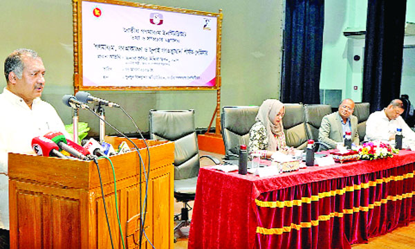 তথ্যমন্ত্রী জহির উদ্দিন স্বপন জাতীয় গণমাধ্যম ইনস্টিটিউটে ‘গণমাধ্যম, গণ-আকাক্সক্ষা ও জুলাই গণ-অভ্যুত্থান’ শীর্ষক সেমিনারে বক্তৃতা করেন: পিআইডি