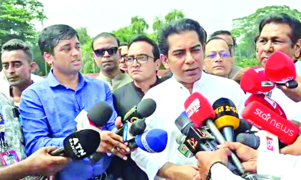 জাতীয় স্মৃতিসৌধে শ্রদ্ধা নিবেদন শেষে সাংবাদিকদের সাথে কথা বলেন তথ্যমন্ত্রী আন্দালিভ রহমান পার্থ : নয়া দিগন্ত
