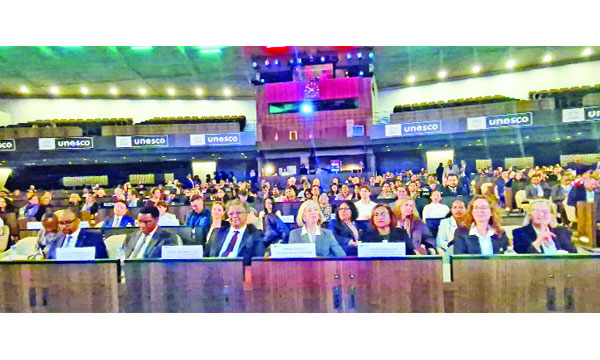 ইউনেস্কোতে আন্তর্জাতিক মাতৃভাষা দিবসের অনুষ্ঠানে অংশগ্রহণকারীদের একাংশ