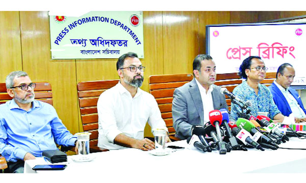 সচিবালয়ে সাংবাদিকদের ব্রিফ করেন তথ্য ও সম্প্রচার প্রতিমন্ত্রী ইয়াসের খান চৌধুরী : নয়া দিগন্ত