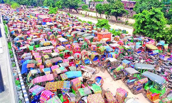 রাজধানীর শ্যামপুরে ড্যাম্পিং ইয়ার্ডে বিভিন্ন এলাকা থেকে জব্দকৃত শত শত ব্যাটারিচালিত রিকশা : নয়া দিগন্ত