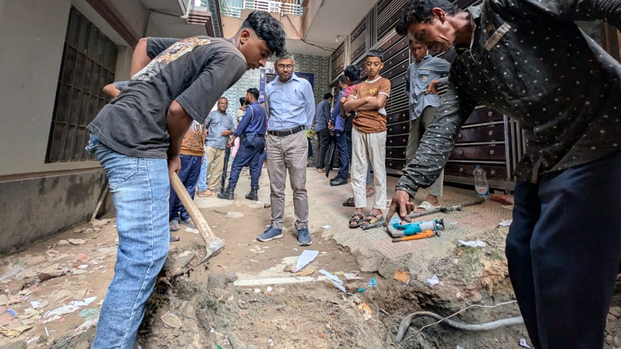 অবৈধ গ্যাস সংযোগ বিচ্ছিন্নকরণে বাখরাবাদের অভিযান