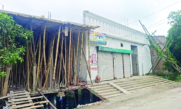 আজিমনগরে মসজিদের জায়গায় নির্মিত হচ্ছে দোকান  : নয়া দিগন্ত