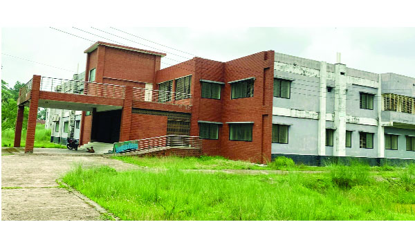 ১৭ কোটি টাকার হাসপাতাল অচল ২০ শয্যা হলেও নেই একটি বেড