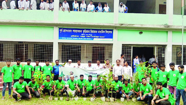 গার্ডেনিং হোসনাবাদের স্বেচ্ছাসেবী তরুণরা