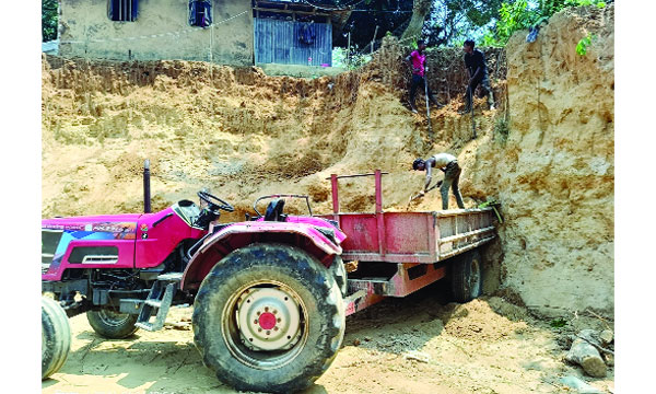 লংগদুতে প্রকাশ্যে পাহাড় কাটা হচ্ছে : নয়া দিগন্ত