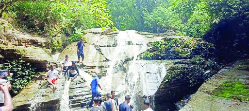 পাহাড়-সমুদ্রের মিলনস্থল মিরসরাই