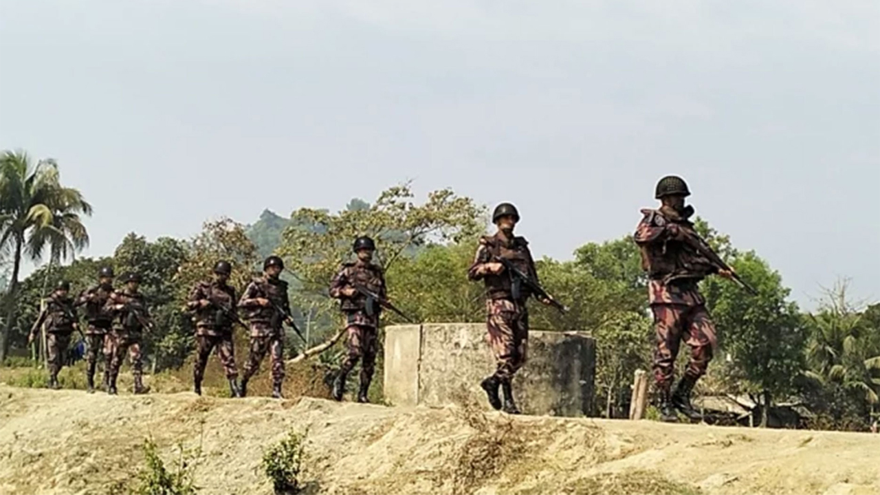 সীমান্তে বিজিবির সতর্ক অবস্থান