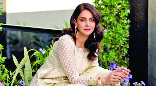 পাকিস্তানের জনপ্রিয় অভিনেত্রী সাবা কামার