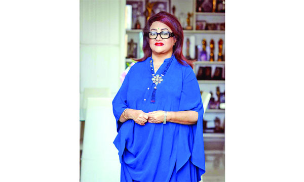 জহির রায়হানকে একুশে পদক উৎসর্গ করলেন ববিতা