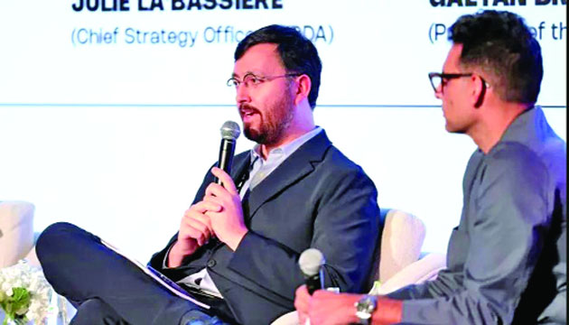 ‘থিয়েটারের কেক খেলো; কিন্তু রাখল না!’