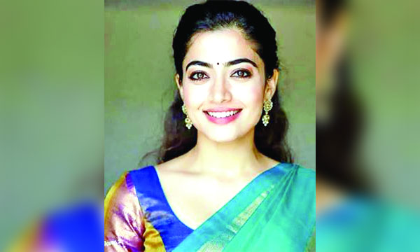 ফিট থাকতে যা মেনে চলেন রাশমিকা