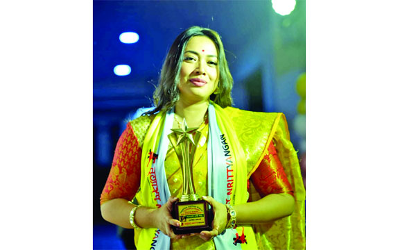 অভিনেত্রী শানুর নৃত্যে  সম্মাননা অর্জন