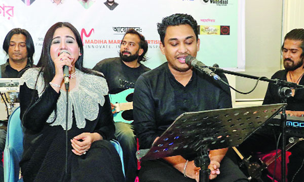 গানে গানে মুগ্ধতা ছড়ালেন জয়-রাইসা
