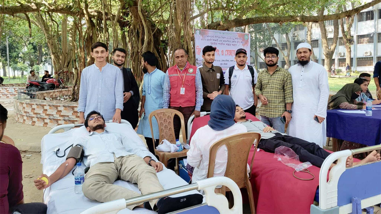 সাবেক শিক্ষার্থী শান্তার স্মরণে স্বেচ্ছায় রক্তদান কর্মসূচি