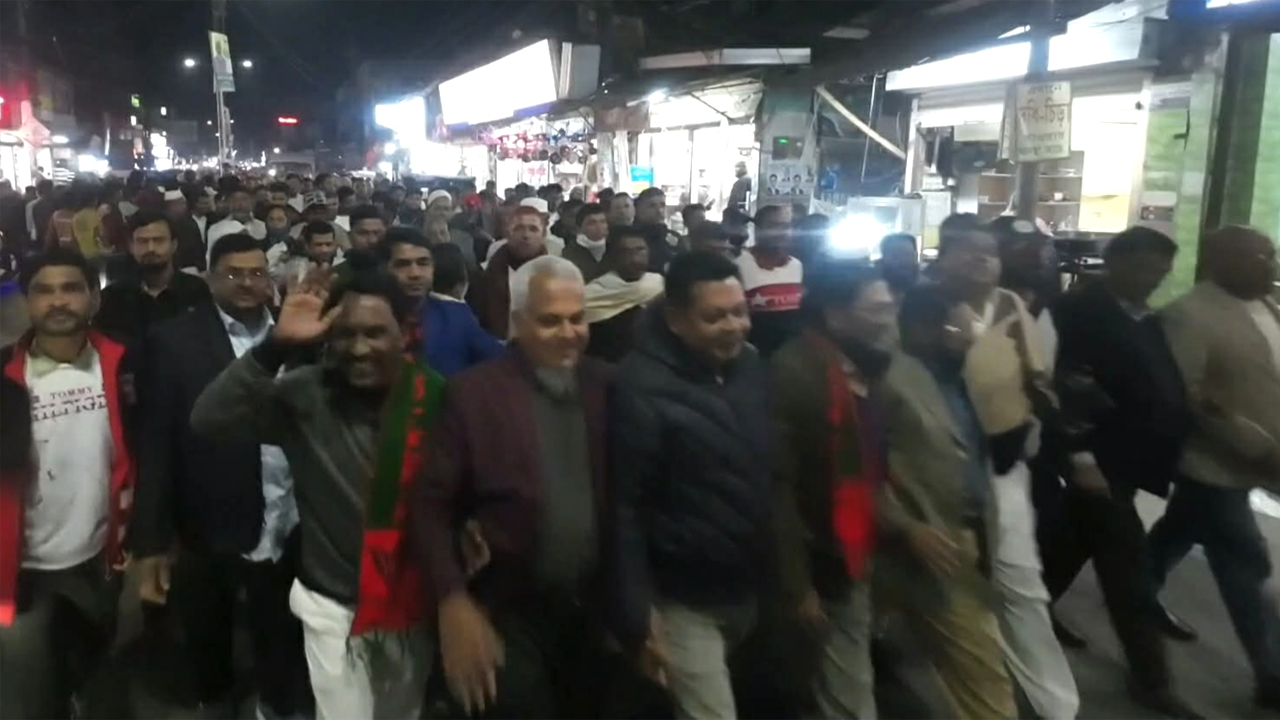 তফসিলকে স্বাগত জানিয়ে বরগুনায় আনন্দ মিছিল