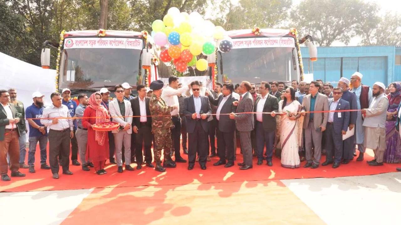 দু’টি আধুনিক এসি বাস উদ্বোধন