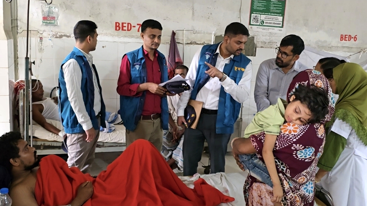 উপজেলা স্বাস্থ্য কমপ্লেক্সে দুদকের অভিযান