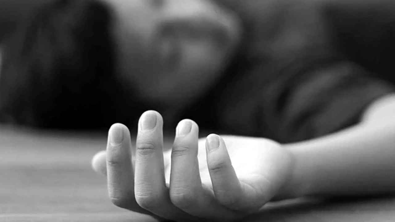 দামুড়হুদায় গাড়ির চাকায় পিষ্ট হয়ে শিশু নিহত