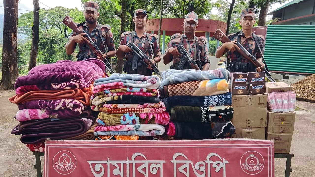 সিলেট সীমান্তে সোয়া ২ কোটি টাকার চোরাই পণ্য জব্দ করা হয়েছে