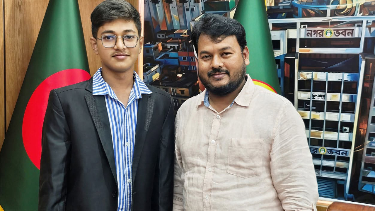 রাসিক প্রশাসক মো: মাহফুজুর রহমান রিটনের সাথে সৌজন্য সাক্ষাৎ করেন সাঈদ ইবনে ত্বাকি