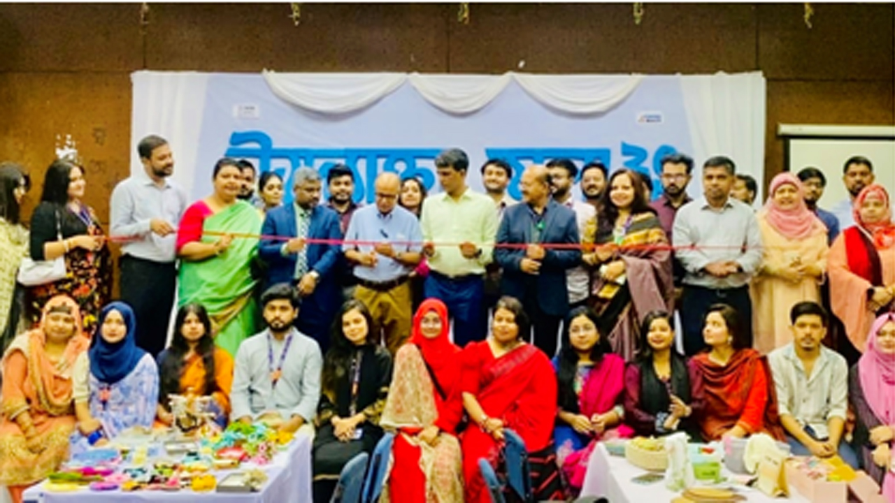 মেলার শুভ উদ্বোধন করেন স্টামফোর্ড ইউনিভার্সিটির ভিসি (ভারপ্রাপ্ত) অধ্যাপক ড. মো: ইউনুস মিয়া