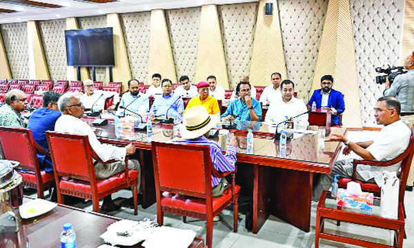 প্রধানমন্ত্রীর সাথে ন্যাশনাল এডিটরস কাউন্সিলের সদস্যরা মতবিনিময় করেন : পিআইডি