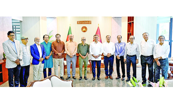 প্রধানমন্ত্রী তারেক রহমান মন্ত্রিপরিষদ বিভাগের সম্মেলনকক্ষে সাংবাদিক ও সম্পাদকমণ্ডলীর সাথে ফটোসেশনে অংশগ্রহণ করেন  : পিআইডি